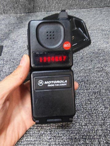 Motorola Micro T.A.C Classic - Mobiele telefoon (1) - Zonder, Spelcomputers en Games, Nieuw