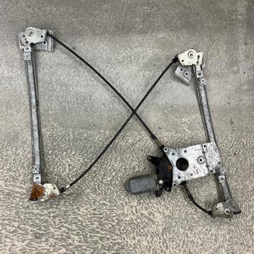 Maserati Quattroporte 4 window regulator left voordeur -..., Ophalen of Verzenden, Gebruikt