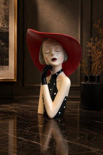 Buste, Elegant Art Deco Style Lady Bust – Red Statement Hat, Antiek en Kunst
