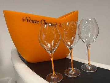 Veuve Clicquot - Champagne koeler - Glas, Plastic - + 3