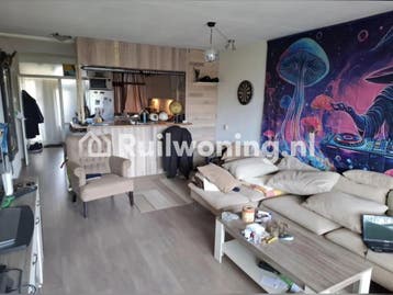 3 kamerflat 3e verdieping met lift. Grote woonkamer/keuken