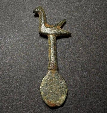 Oud-Romeins Brons Symbolisch zoomorf bovenstuk van een, Antiek en Kunst