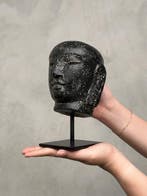 Beeld, NO RESERVE PRICE - Stunning Lava Stone Buddha Head on, Antiek en Kunst