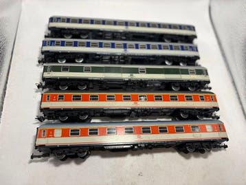 Märklin H0 - Modeltrein personenwagen (5) - 5 rijtuigen - DB, Nieuw
