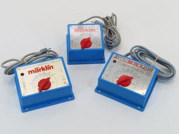 Märklin H0 - 6611/6671 - Omvormer (3) - 3 Transformatoren 16, Nieuw