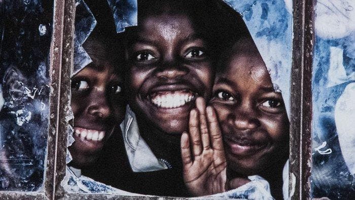 Suzanne Porter - Enfants au Zimbabwe, Antiek en Kunst, Kunst | Designobjecten