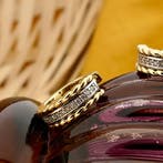 Bicolor gouden oorstekers met diamanten; 0,10 ct., Sieraden, Tassen en Uiterlijk, Oorbellen, Gebruikt, Overige kleuren, Ophalen of Verzenden