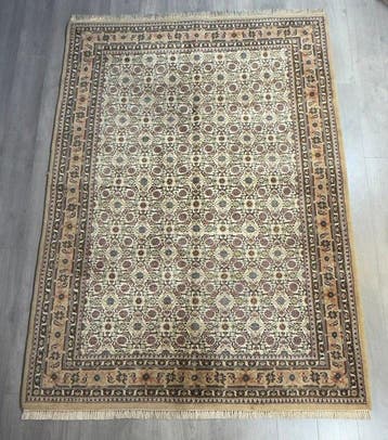 Tabriz - Vloerkleed - 240 cm - 172 cm, Nieuw