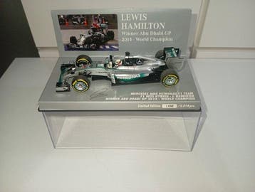 Minichamps 1:43 - Model raceauto - Mercedes AMG Petronas F1, Nieuw