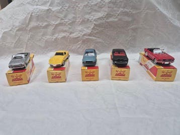 Solido 1:43 - Modelauto (5) - Ford et Chevrolet, Nieuw