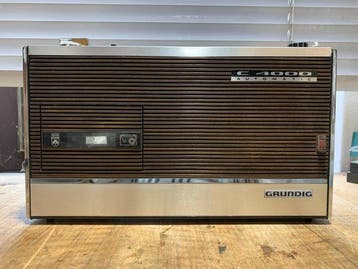 Grundig - C 4000 Automatic Draagbare cassettespeler, Nieuw
