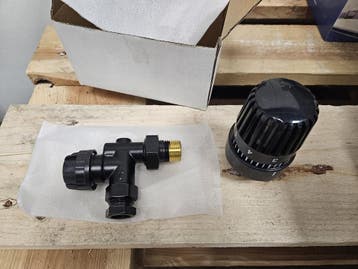 Radiatorventiel Thermostatisch Riko 1/2x15 mm Axiaal Mat, Ophalen of Verzenden, Nieuw, Overige typen