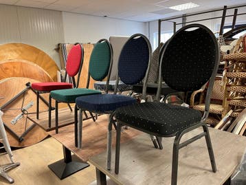 Stapelstoelen voor horeca, evenement, vereniging en kerk, Ophalen of Verzenden, Nieuw in verpakking, Meubilair