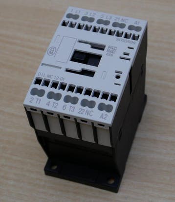 Moeller DILMC12-01 magneetschakelaar 24V AC 3P+1NC, 277553, Hobby en Vrije tijd, Elektronica-componenten, Verzenden, Nieuw