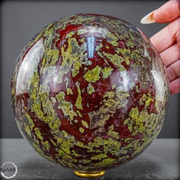 Exclusieve drakenbloed-jaspis-kogel – Symbool van oeroude