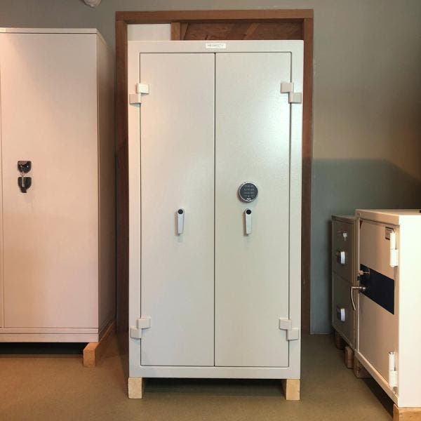 Showroommodel inbraakwerende kast Grade 2, Huis en Inrichting, Brandblussers en Brandkasten, Gebruikt, Verzenden