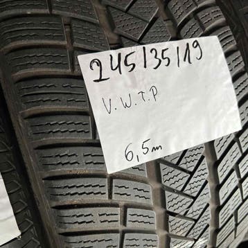 2 x Vredestein 245-35-19 Winterbanden 6,5mm, 19 inch, Band(en), Personenwagen, Gebruikt