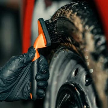 ADBL Tire Brush - Banden Reinigingsborstel, Verzenden