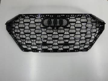 Grill Audi RS Q3 83A met camera, Auto-onderdelen, Verzenden, Gebruikt
