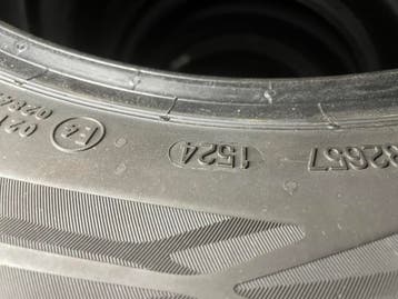 “215 55 17 Continental. Demo. Puntjes zitten er nog op”, Ophalen, 215 mm, Nieuw, 17 inch
