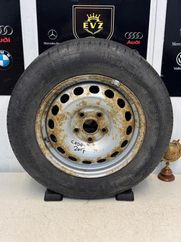 1 stuk 195/65R15 inch Reservewiel VW Caddy bj.2017 5x112, Auto-onderdelen, Gebruikt, 15 inch, Banden en Velgen, Personenwagen