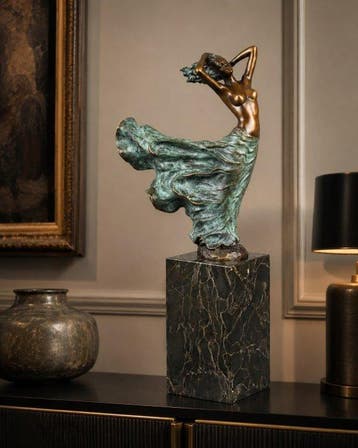 Milo (1910-1978) - After - sculptuur, - “Vrouw in de wind” -
