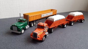 Neo Scale Models 1:64 - Model vrachtwagen (2) - Peterbilt et, Nieuw