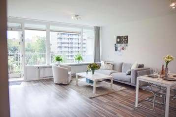 Appartement aan Frederik van Eedenplaats, Capelle aan den...