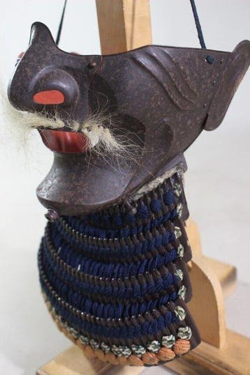 Mengu/Menpo - Japan - E3-160 Tetsu Sabiji Menpo met, Antiek en Kunst
