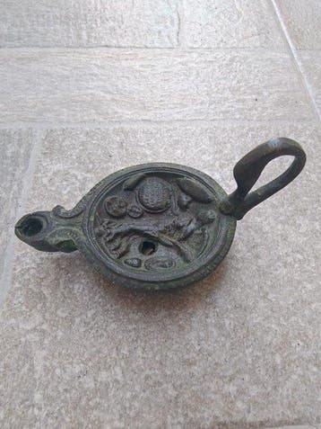 Replica van een oude Romein Brons olielamp - 6 cm