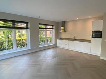 Te huur: Appartement Raadhuisstraat in Landsmeer, Landsmeer, Noord-Holland