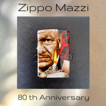 Zippo - 80th anniversary -Claudio Mazzi for Zippo Club, Verzamelen, Rookartikelen, Aanstekers en Luciferdoosjes, Nieuw