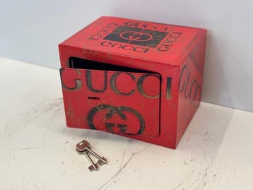 Rob VanMore - Gucci Vault