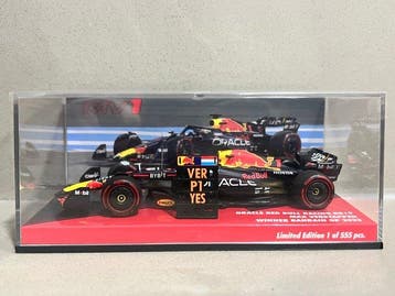 Minichamps 1:43 - Modelauto - Oracle Red Bull Racing RB19, Nieuw