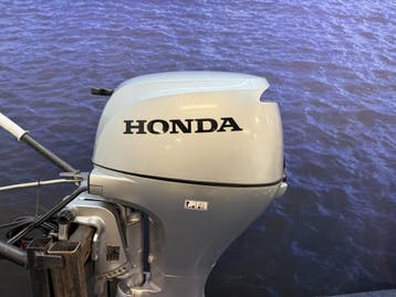 “ Honda 15 pk | Buitenboordmotor | Kortstaart |Nieuwstaat! “, 10 tot 30 pk, Gebruikt, Viertaktmotor, Ophalen of Verzenden