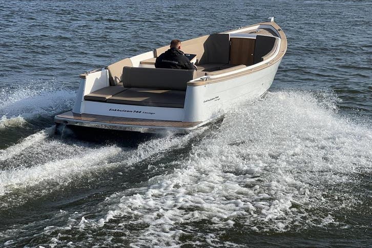 Nieuw! Enkhuizen 744 Lounge, Watersport en Boten, Sloepen, Binnenboordmotor, Diesel, Nieuw, Polyester