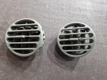 Ventilatie roosters Renault Twingo ( prijs incl. verzenden ), Auto-onderdelen, Ophalen of Verzenden, Gebruikt, Renault