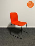 Lensvelt vergaderstoel - rood gestoffeerd met zwart onder..., Vergader- of Presentatieruimte, Ophalen of Verzenden, Gebruikt, Stoel