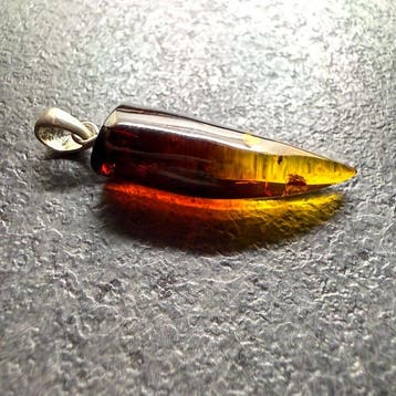 Natuurlijke Baltische amberhanger in sterlingzilver 925 -