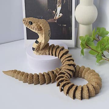 3D Geprinte Koningscobra Standbeeld - Realistisch Slangen Or