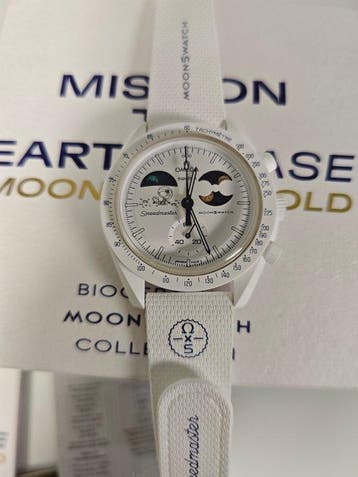 Omega x Swatch - MoonSwatch. Mission to Earthphase., Nieuw