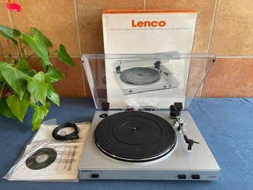 Lenco - L-3866USB / Halfautomatische riemaandrijving USB met, Nieuw