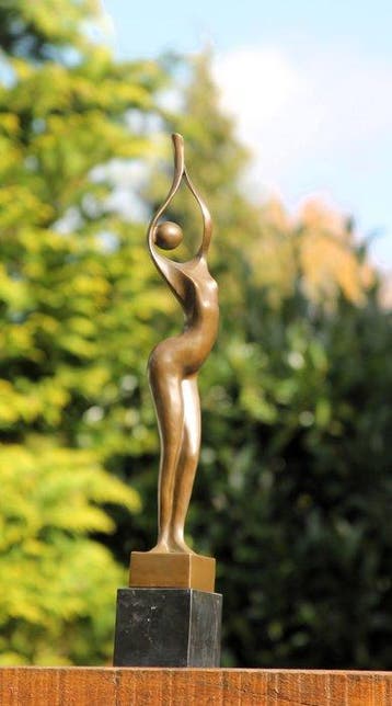 sculptuur, moderne dame - 54 cm - brons marmer
