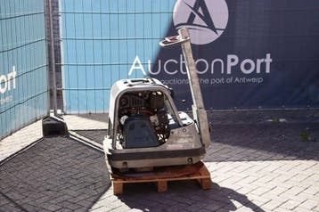 Veiling: Trilplaat Yanmar SWEPAC FB 250 Diesel 2013, Ophalen