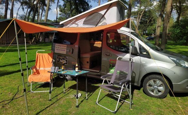 2 pers. Nissan camper huren in Beek-Ubbergen? Vanaf € 99 p.d, Caravans en Kamperen, Verhuur