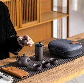 Draagbaar Reistheeservies met Theepot en 4 Kopjes, Verzenden, Nieuw