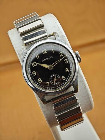 Junghans - Vintage Military Style Black Dial – Hand-Winding, Nieuw