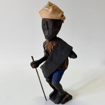 Hand Carved Wooden Man - Tau-Tau - Toraja - Indonesië