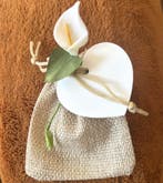 Jute giftbag met hart kraft kaartje, pepermuntjes en bloem, Hobby en Vrije tijd, Verzenden, Nieuw, Versiering, Geboorte of Huwelijk