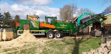 Haardhout zagen en kloven? Zaag-kloofmachines te huur, 6 m³ of meer, Stammen